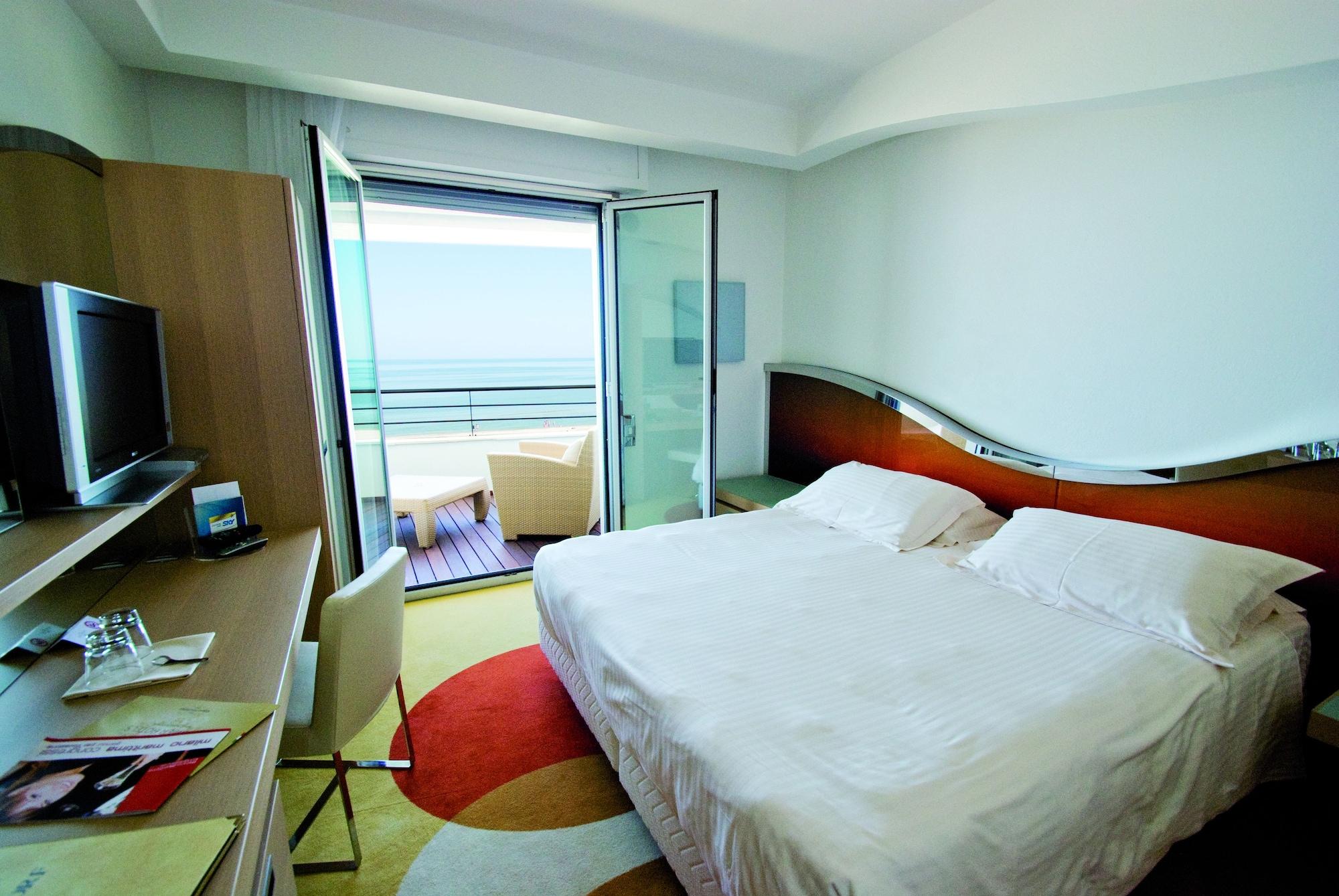 Hotel Waldorf- Premier Resort Milano Marittima Esterno foto
