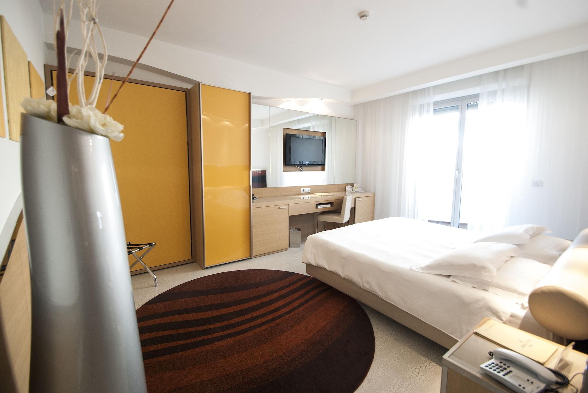 Hotel Waldorf- Premier Resort Milano Marittima Esterno foto